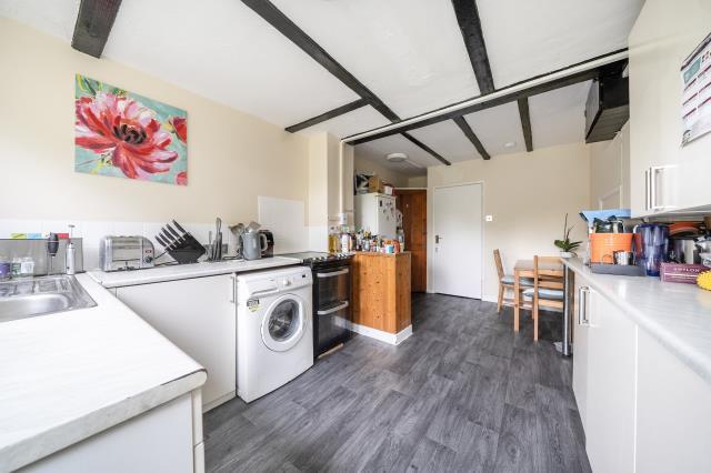 Norcot Road, Tilehurst, Reading – další