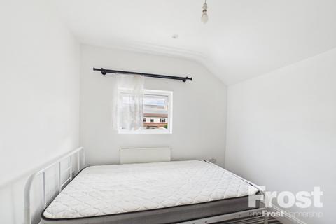 1 bedroom property to rent, Staines Road, Feltham, TW14