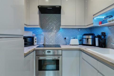 1 bedroom retirement property for sale, Queens Park West Drive, Bournemouth