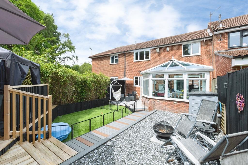 3 bedroom terraced house for sale