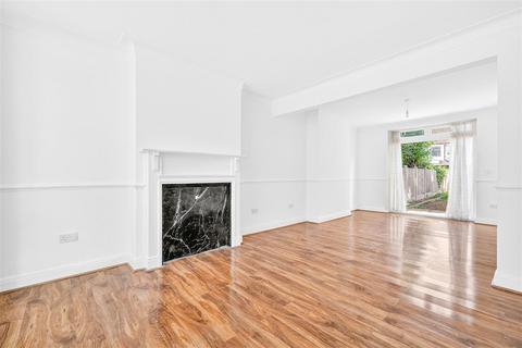 3 bedroom house to rent, Eton Road, Ilford