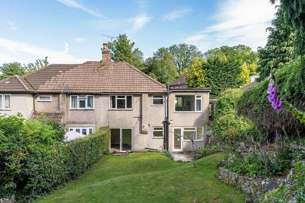Detached house exterior, garden