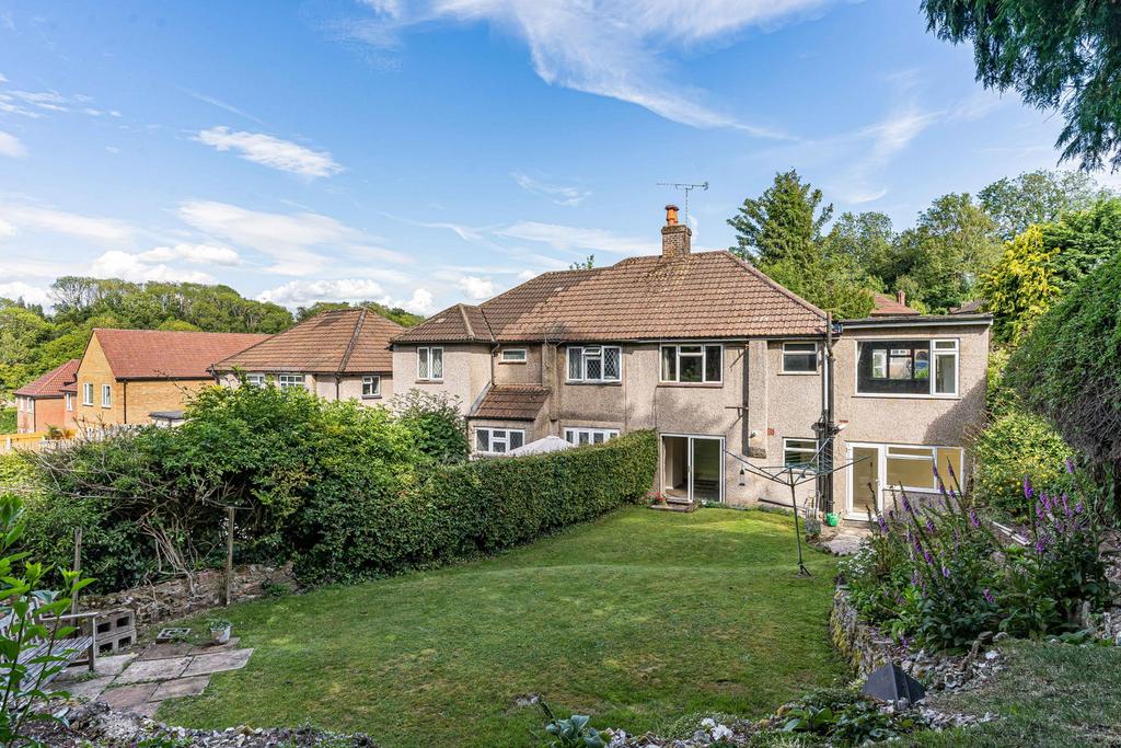 Detached house exterior, garden