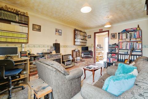 2 bedroom semi-detached house for sale, High View Drive, Attleborough