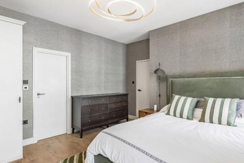 2 bedroom terraced house for sale, Kensington Gardens Square, W2