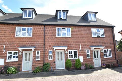 3 bedroom terraced house for sale, Reading Road, Hampshire GU14