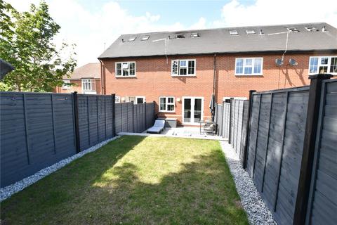 3 bedroom terraced house for sale, Reading Road, Hampshire GU14