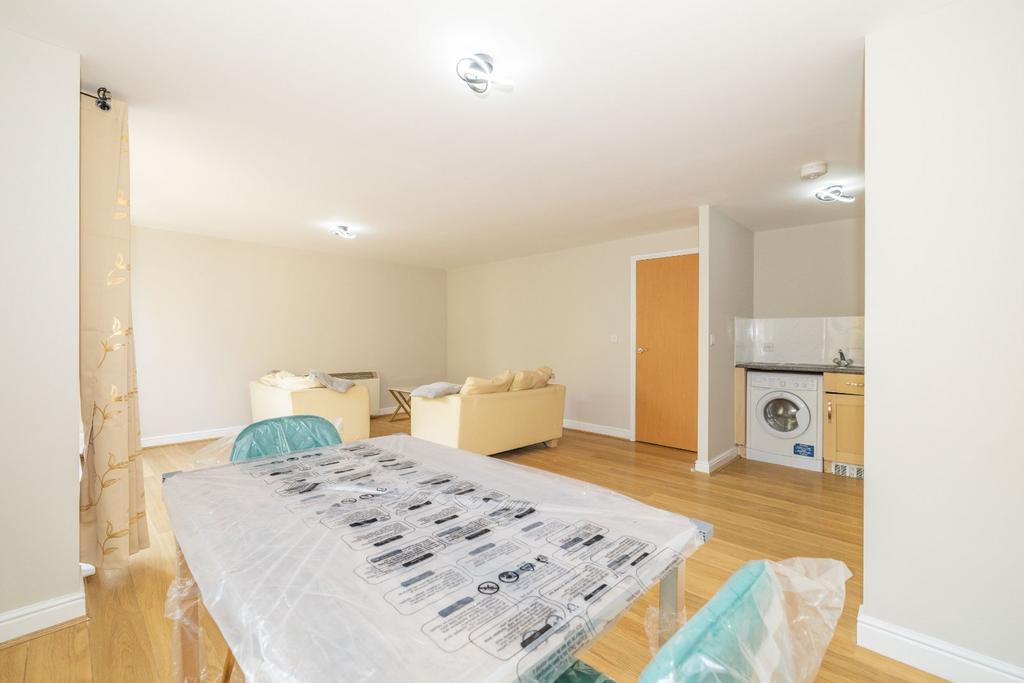 St. Andrews Close, Canterbury, Kent, CT1 - View 5