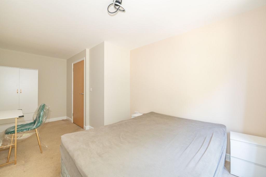 St. Andrews Close, Canterbury, Kent, CT1 - View 6