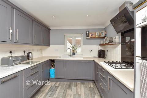 2 bedroom flat for sale, Bluebell Drive, Sittingbourne ME10