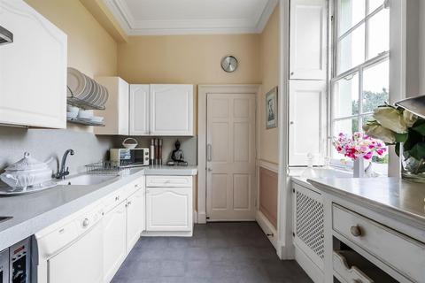 2 bedroom apartment for sale, BOOKHAM GROVE, GREAT BOOKHAM, KT23