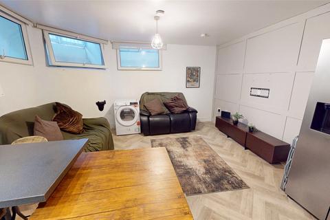 2 bedroom apartment to rent, Whitworth House, Whitworth Street M1