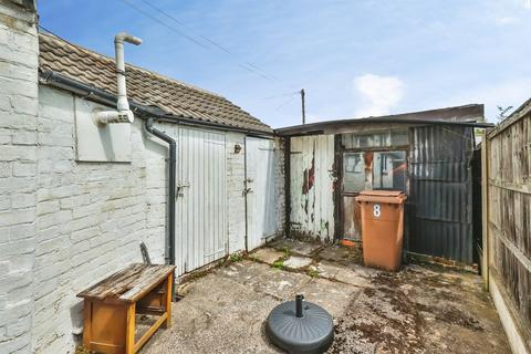 4 bedroom end of terrace house for sale, Market Street, Ilkeston