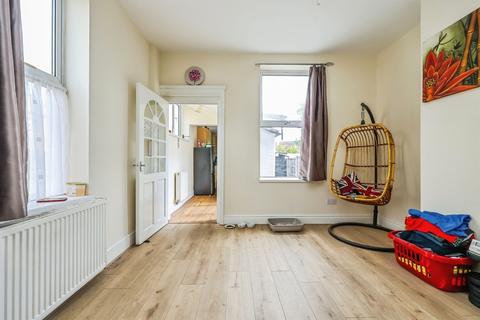 4 bedroom end of terrace house for sale, Market Street, Ilkeston