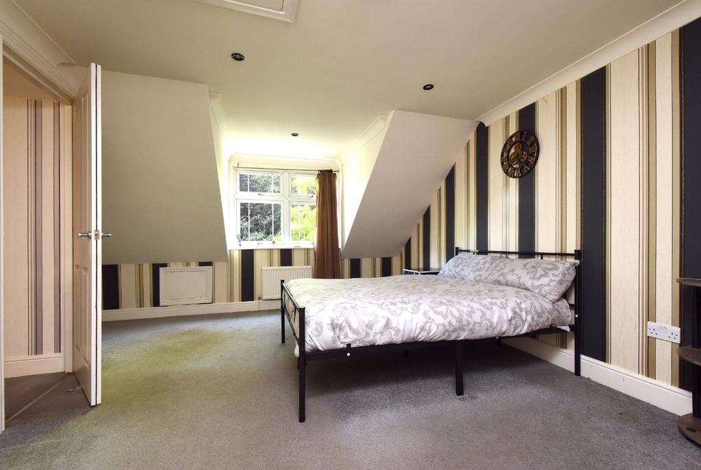 House in London, London Borough of Bromley - More