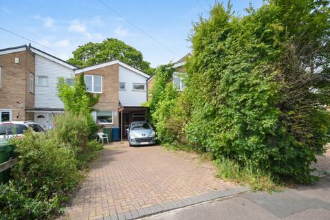 Savernake Court, Stanmore, HA7