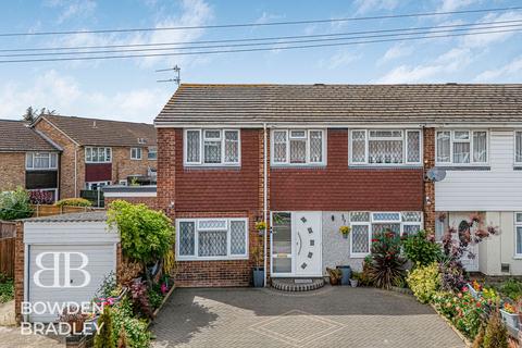 Charlotte Gardens, Collier Row, RM5