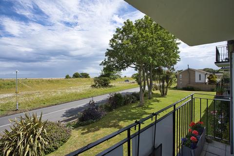 2 bedroom flat for sale, Lord Warden Avenue, Walmer, Deal, Kent, CT14