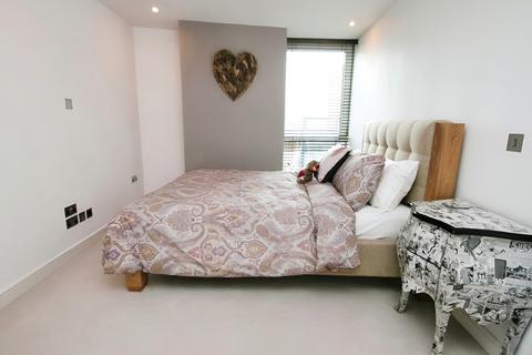 2 bedroom apartment to rent, Number One Building, Portsmouth PO1