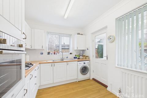 3 bedroom bungalow for sale, Inglemire Lane, East Riding of Yorkshi HU6
