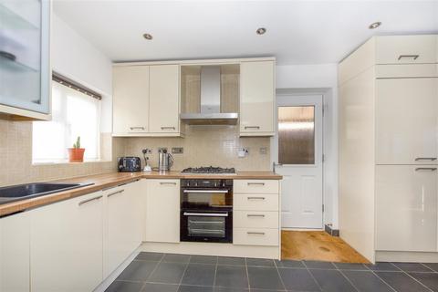 3 bedroom semi-detached house for sale, Peel Close, Windsor