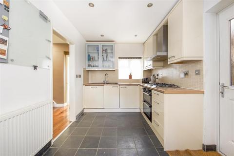 3 bedroom semi-detached house for sale, Peel Close, Windsor