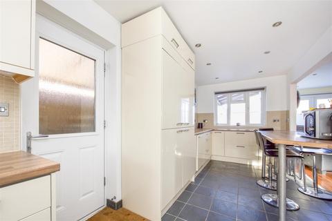 3 bedroom semi-detached house for sale, Peel Close, Windsor