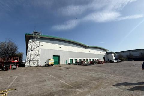 Warehouse to rent, Badgers Rise Bedford MK43 0YL