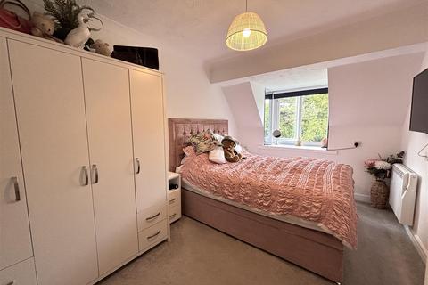 1 bedroom flat for sale, Victoria Road, Wilmslow