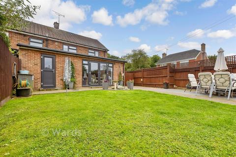 3 bedroom semi-detached house for sale, Greenside, Ashford TN26