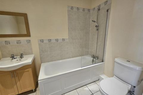 1 bedroom flat for sale, York Road, North Camp