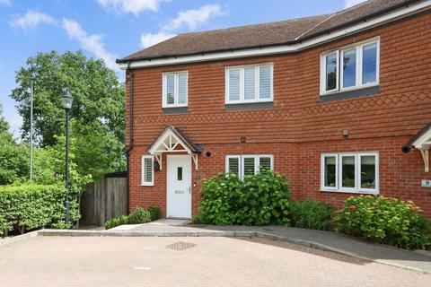 4 bedroom semi-detached house for sale, Blackthorn Close, Lower Bourne, GU10