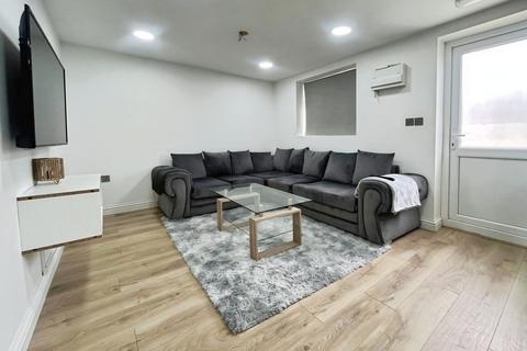 1 bedroom flat to rent, Mill Farm Crescent, Whitton, Hounslow