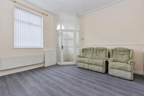 2 bedroom end of terrace house for sale, Kings Road, Ashton-under-Lyne, OL6