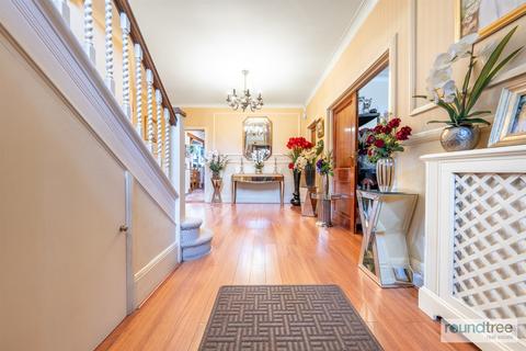 5 bedroom detached house for sale, Manor Hall Avenue, Hendon NW4