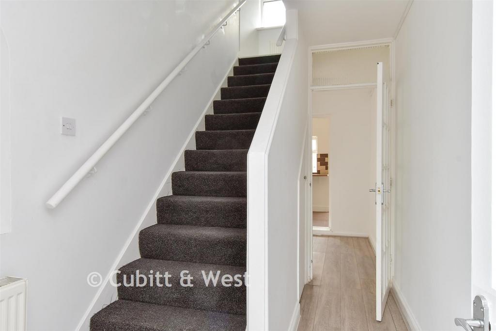 House in Brighton, Woodingdean - More