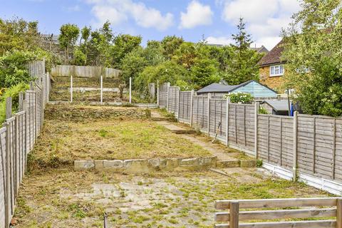 Terraced house - Sandhurst Avenue, Brighton BN2