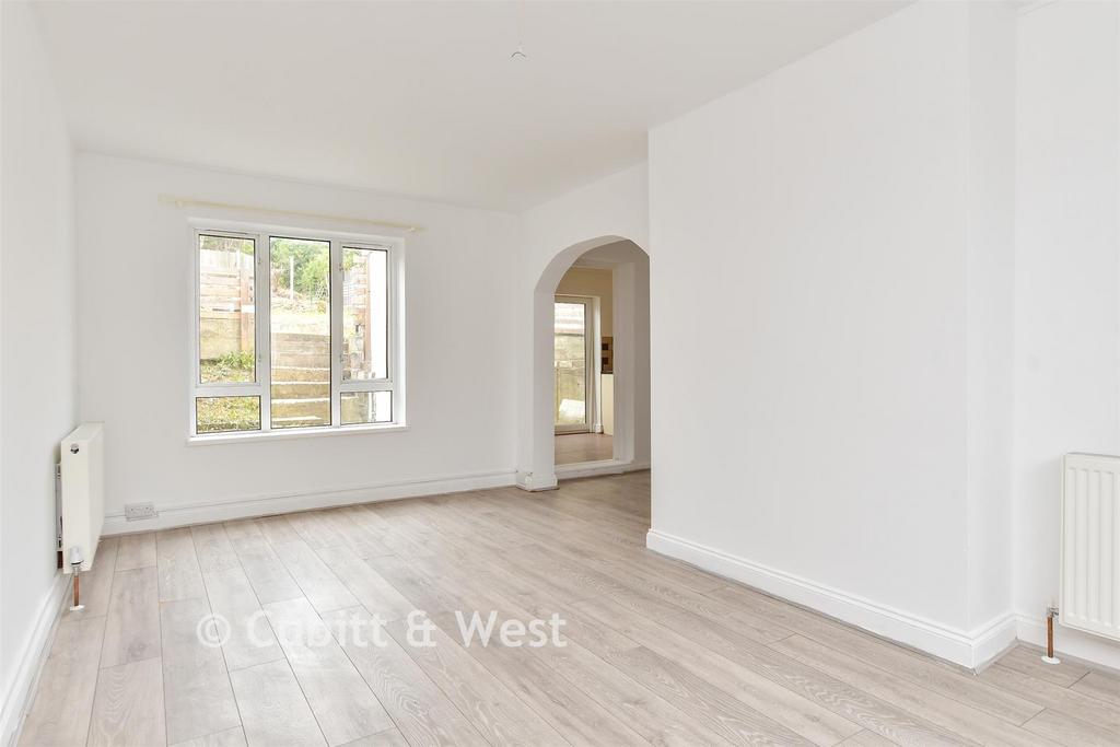 House in Brighton, Woodingdean - View 2