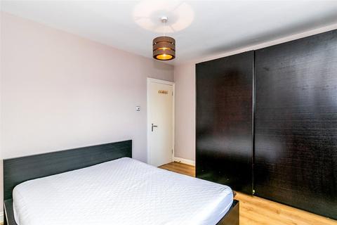 2 bedroom flat to rent, Kingston upon Thames, KT1