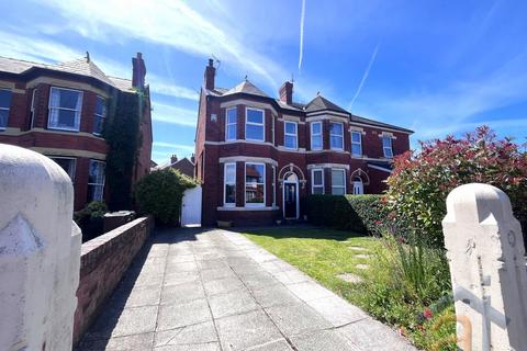 3 bedroom semi-detached house for sale, Southbank Road, Southport, PR8 6LZ