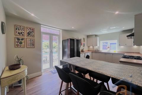 3 bedroom semi-detached house for sale, Southbank Road, Southport, PR8 6LZ