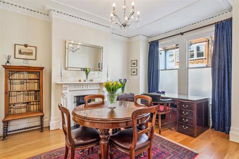 4 bedroom terraced house for sale, Cathles Road, London SW12