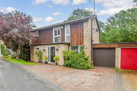 4 bedroom link detached house for sale, Stuart Way, East Grinstead, West Sussex