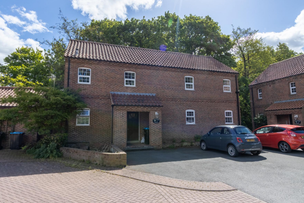 1 bedroom flat for sale