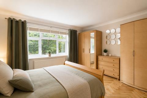 undefined, Dollis Avenue, Finchley, N3