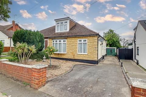 3 bedroom chalet for sale, Bohemia Chase, Leigh-on-Sea SS9