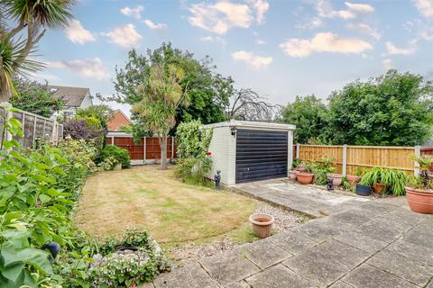 3 bedroom chalet for sale, Bohemia Chase, Leigh-on-Sea SS9