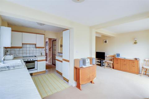 3 bedroom chalet for sale, Bohemia Chase, Leigh-on-Sea SS9