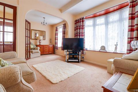 3 bedroom chalet for sale, Bohemia Chase, Leigh-on-Sea SS9