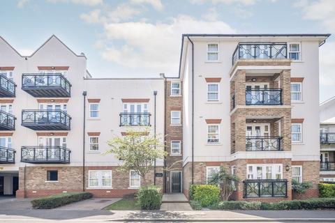 Holford Way, London, SW15